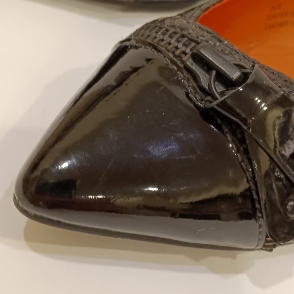 VIA SPIGA Black Leather & Patent Leather Pointy Flats with Zipper Accent - Picture 8 of 12
